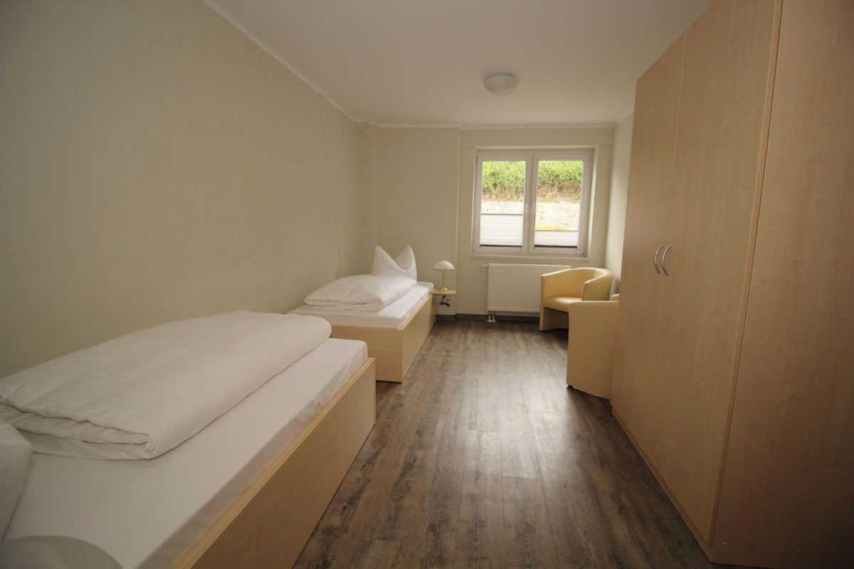 Kutterfisch Kajueten Direkt Im Stadthafen Apartment Sassnitz Exterior foto