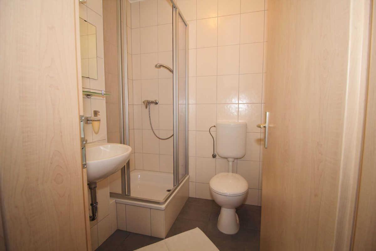 Kutterfisch Kajueten Direkt Im Stadthafen Apartment Sassnitz Exterior foto