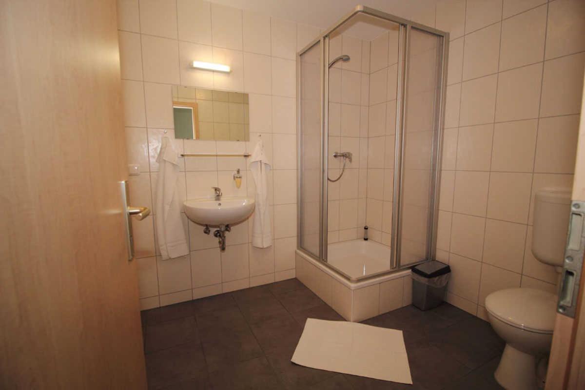 Kutterfisch Kajueten Direkt Im Stadthafen Apartment Sassnitz Exterior foto