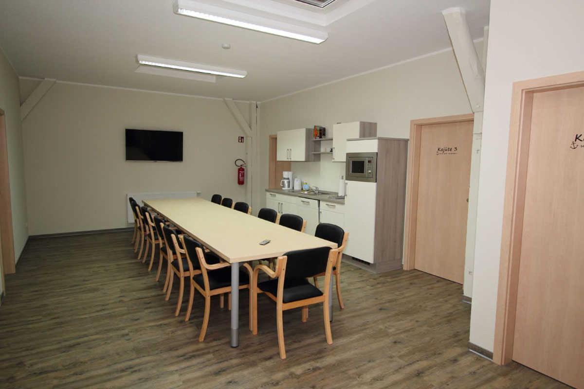 Kutterfisch Kajueten Direkt Im Stadthafen Apartment Sassnitz Exterior foto